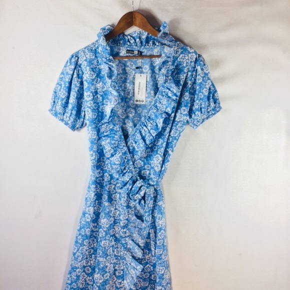 Boohoo Tall Floral Ruffle Wrap Puff Midi Dress - Picture 4 of 8